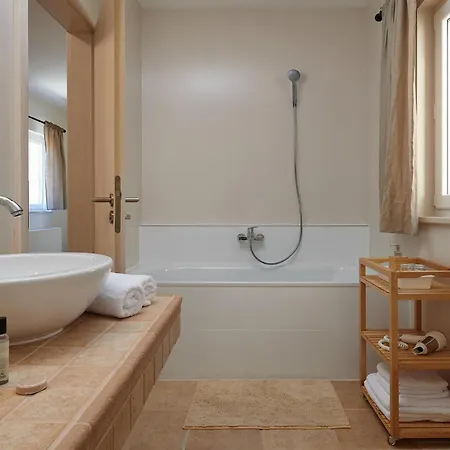 Holiday home 2 Mala Rudina